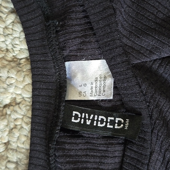 Top - Picture 2 of 2